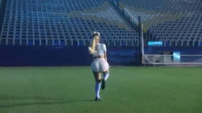 HQ Soccer twerking. ICY