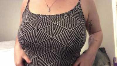 Thought I’d try something different today and post a [drop] 😘😘