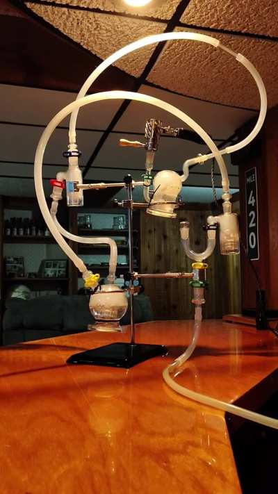 Ridiculous Bong ver. 2, one vape source, added a whip