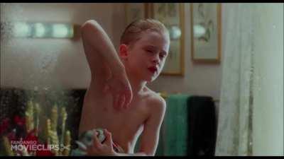 It's Christmas Time, that means you have to see this scene (or parodies of it) about 300 more times until you scoop your eyes out with a melon baller