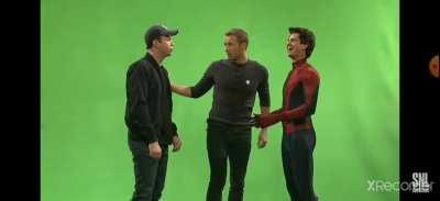 Andrew Garfield at it again