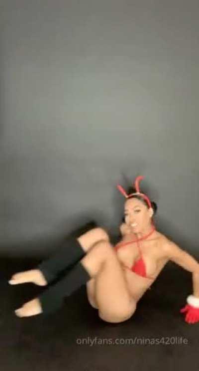 Nina (Happy Holidays)