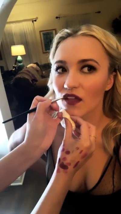 Emily Osment - Cleavage