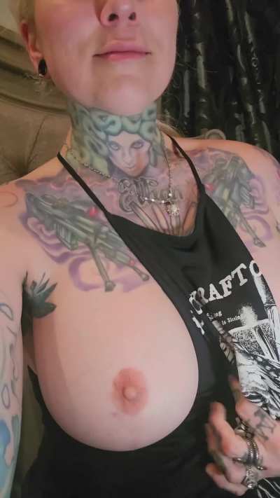 Now that Thanksgiving obligations are over, I'm pulling my tits out