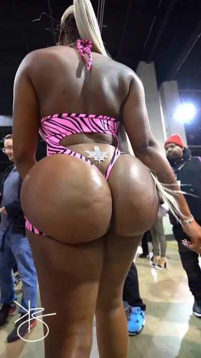 Ass Avengers ✨🍑