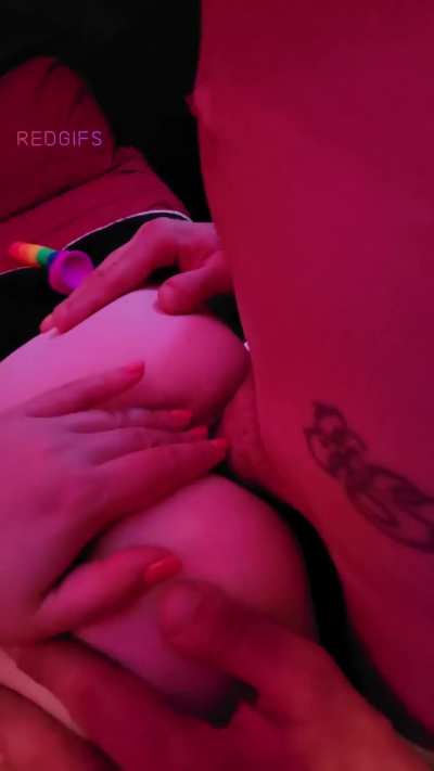 Who volunteers their holes for the next round