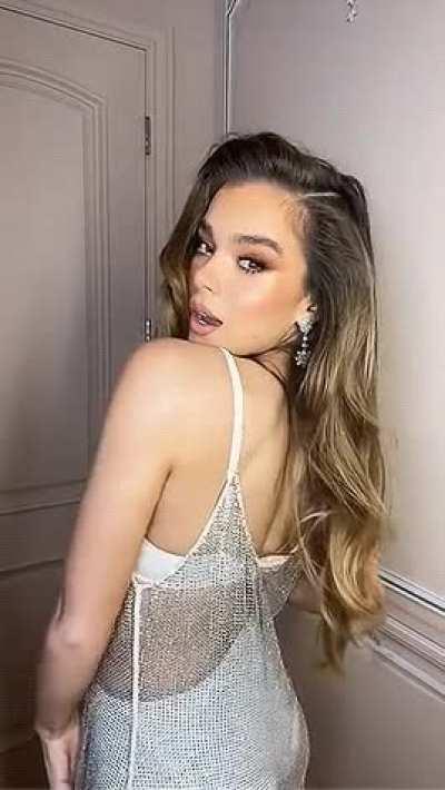 Hailee Steinfeld