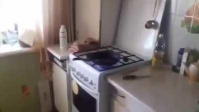 Adding water to boiling oil