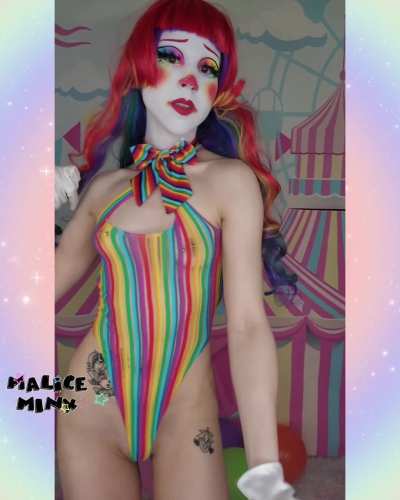 Who’s your favorite little clown whore? 🤡💞