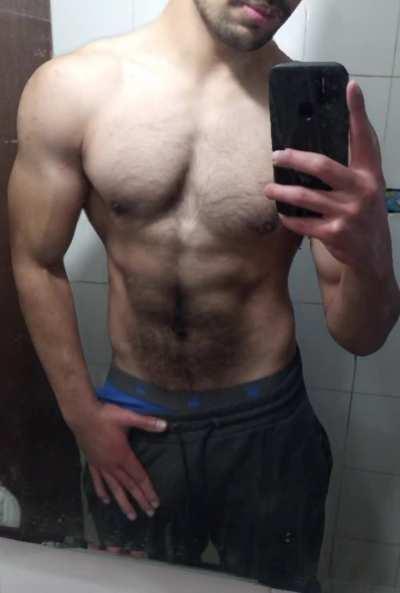 (m) this is how i look relaxed