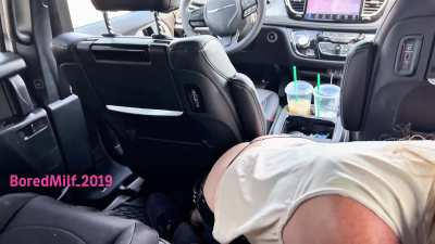 Showing off my Whaletail while I suck dick in the car