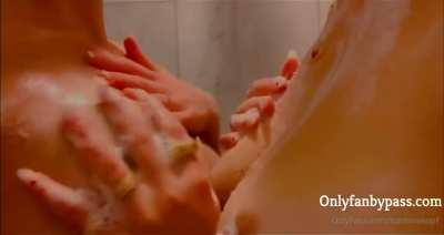 Kopf's first lesbian vid