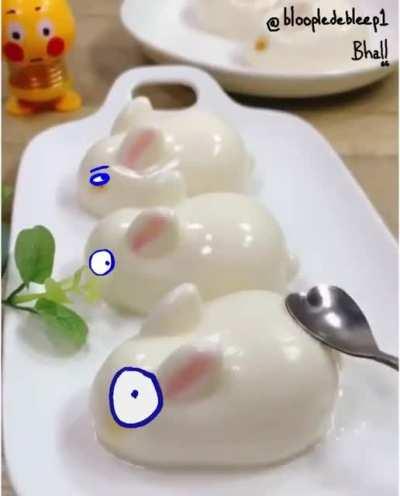 Watch that booty shake