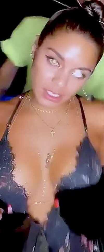 She&rsquo;s just a little bit hot..