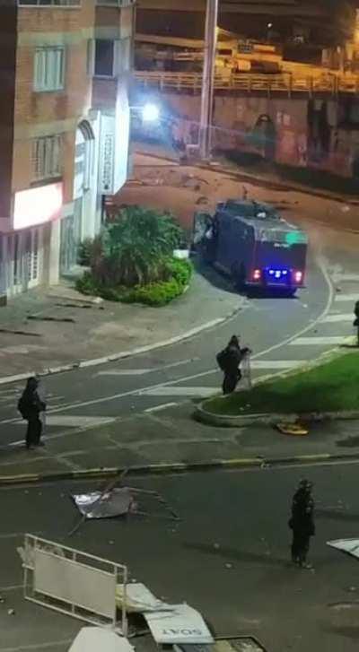 ESMAD forces cause a fire in Hotel La Luna while loading explosives into the hotel.