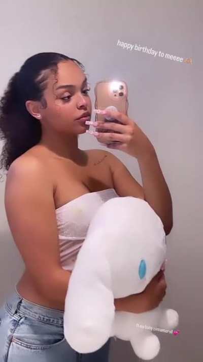 It’s her birthday today 😍