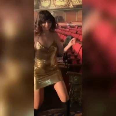 Wish we saw more of her in this outfit