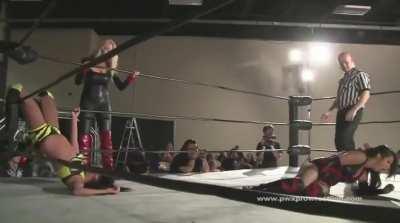 Su Yung punched in the crotch by Amanda Rodriguez