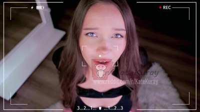 Shows Her Pussy and Handle