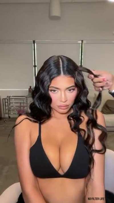 She knows how yummy she is