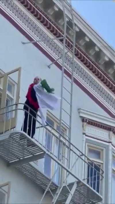 To support Palestine 🇵🇸