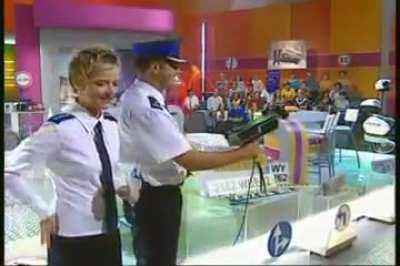 Demonstrating how a speed gun works on polish TV