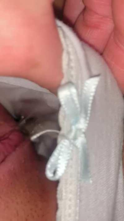 I soaked my panties🙈