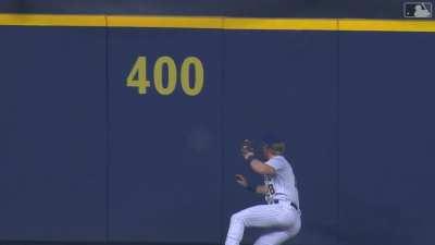 [Highlight] Joey Wiemer leaps up and robs Verdugo of extra bases