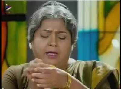 నిద్ర లేచింది బామ్మల లోకం...