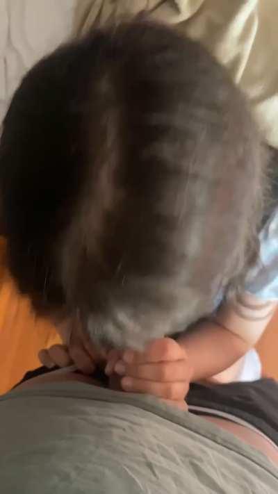 gorgeous latina sucking cock