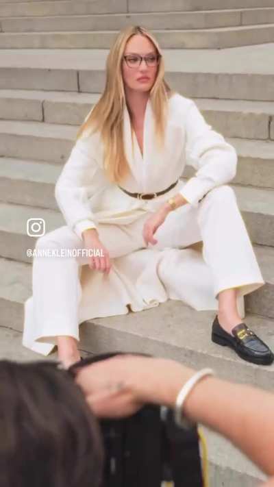 AnneKleinOfficial IG BTS