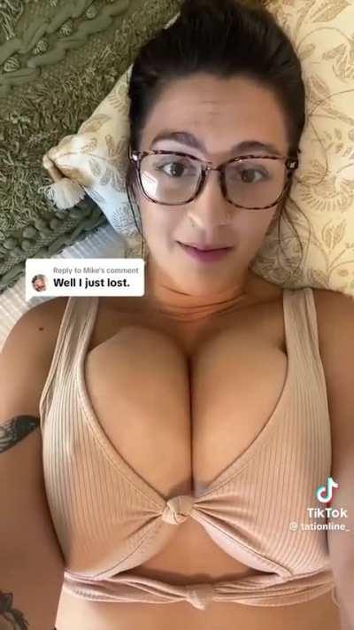 @tationline_ bouncing down on her bed