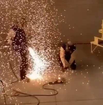 Обстучи окалину, чувак