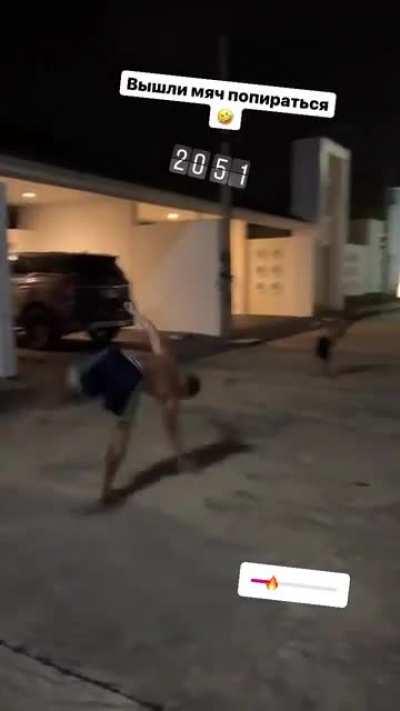 Clownjamain is fucked