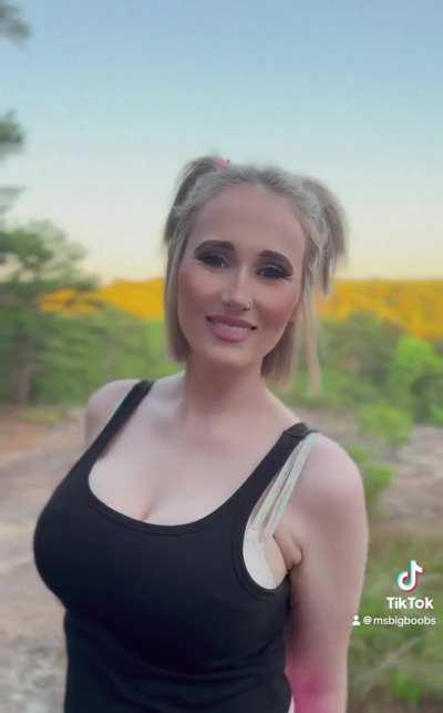 @MsBigBoobs I’m in the mountains having fun 🙈😈