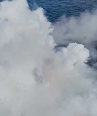 Final descent and splashdown of Starship on Flight 11, captured by the SpaceX recovery team in the Indian Ocean.