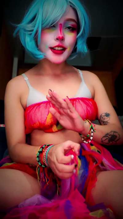 Hullabaloo, your naughty clown’s 🤡 back to tease you through the art of cumming! Let me lead you in this steamy, artisanal act. Get comfy, free your hands, and follow my sultry instructions. (LINK TO FULL VIDEO IN COMMENTS!)