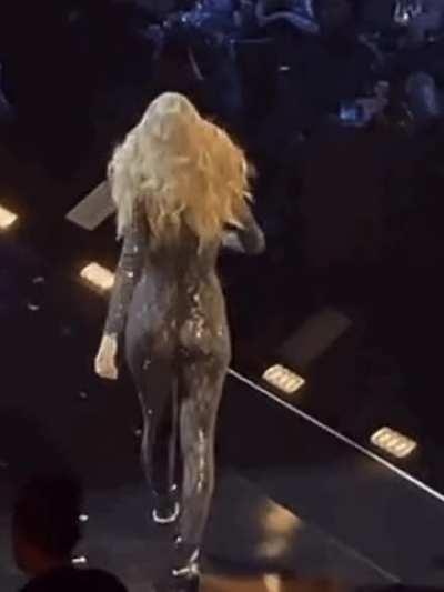 Today is definitely a Good Friday and I want to worship my Goddess by filling all of her holes up with my cum so fucking bad. I want my face buried in her ass just licking and worshipping it. I want my cock to live in her ass with this outfit on, I want t