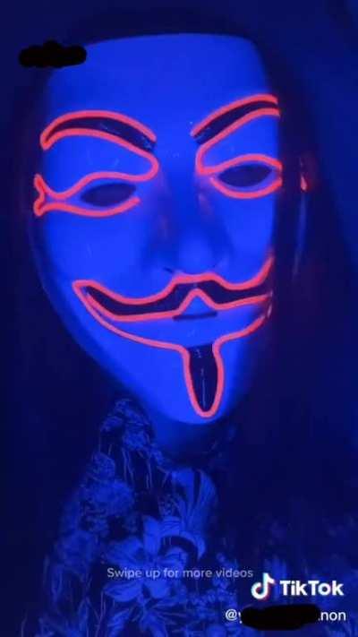 Tiktok sexualizing hackers😐