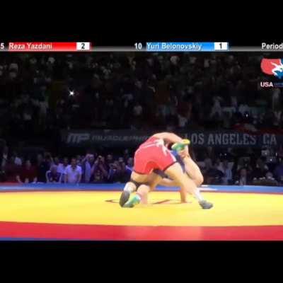 How is Reza Yazdani able to get the single leg so effortlessly without even level changing much