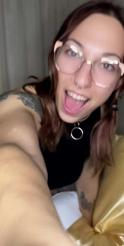 Do you feel hungry after seeing me?