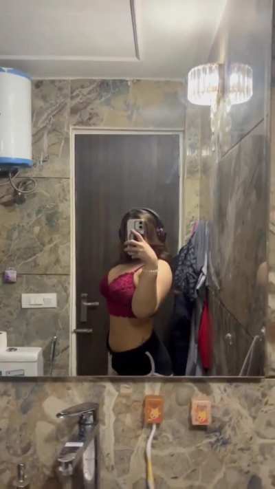 Deeksha gulati ista subscribers stuff