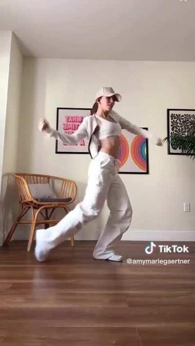 Looking amazing in new tiktok