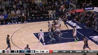 [Highlight] KAT with the offensive rebound and clean finish