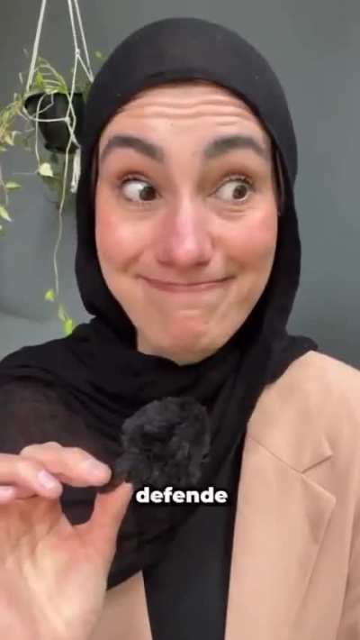 Essa ruiva gosta de um fuzil