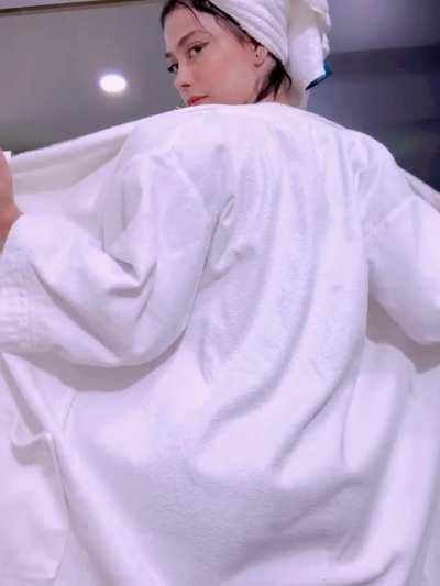 It's Time For Shower [OC]