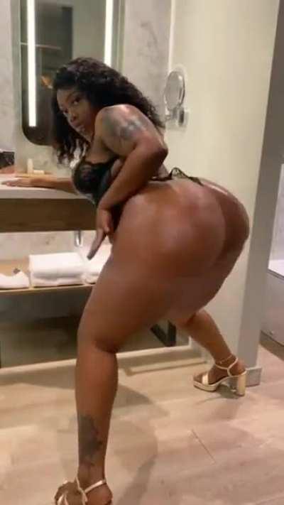 Her OF is dope if this is what she posts on IG