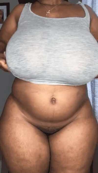 Last couple of days to get your hands on my $3 onlyfans❤️ link is on my pinned post❤️