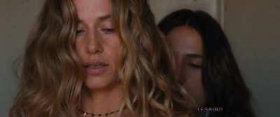 Summertime (2015) - Cécile de France & Izïa Higelin - Scene #1