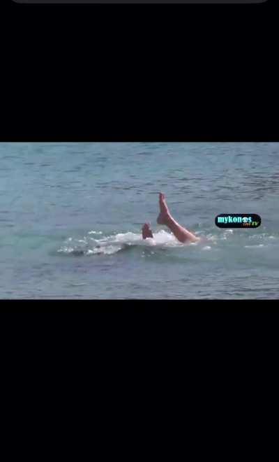 Μούσκεμα έγινε η Σοφία Φυρου 💦🥵